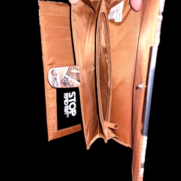 Time and Tru Piper style postage wallet - Picture 3 of 4